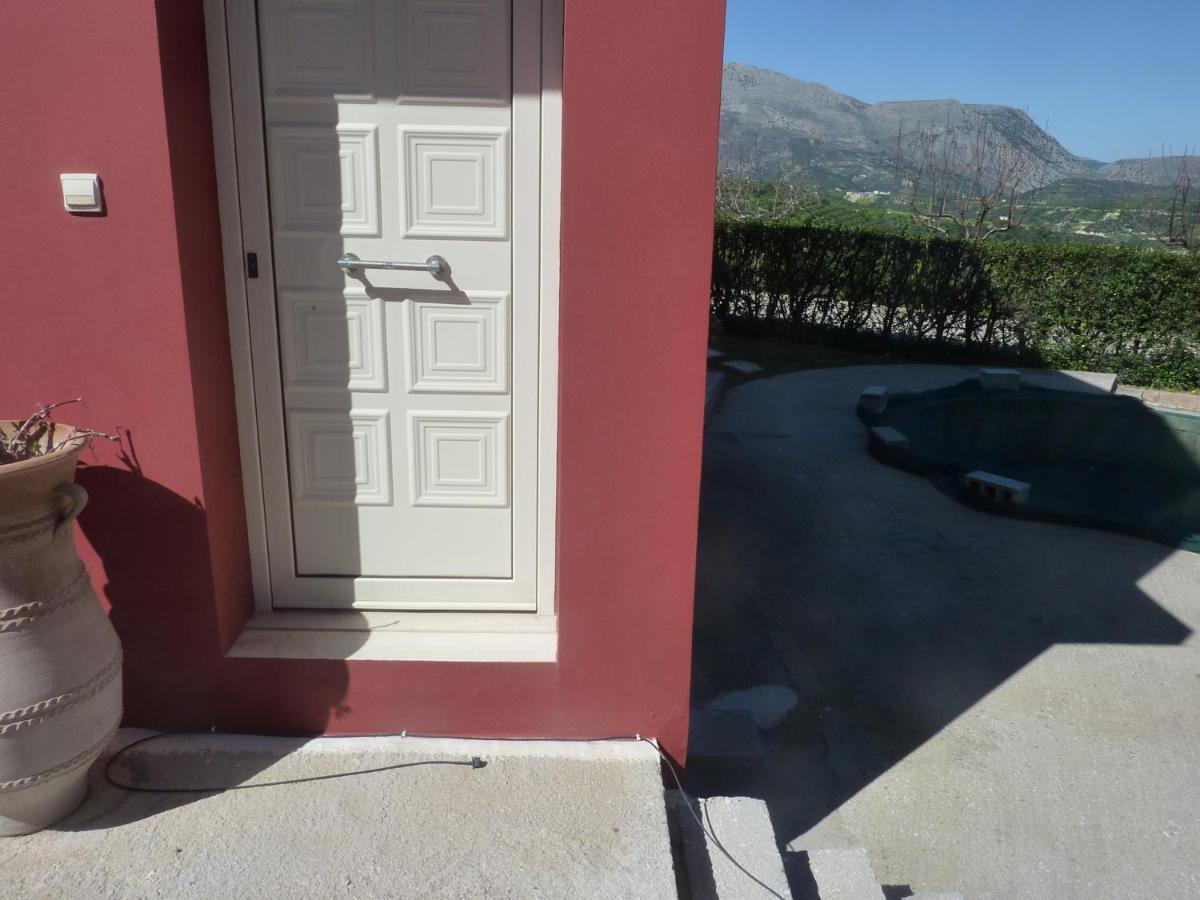 Entire Independent Maisonette Near Heraklion Pottery Classes Petrokefalo Екстериор снимка